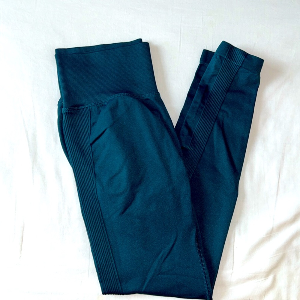 Dark Sz. Small Teal Leggings with BOOTY SCRUNCH